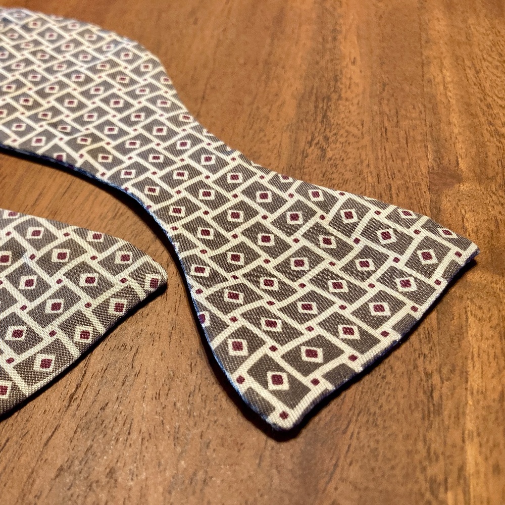 Carrot & Gibbs Bowtie-Pure Silk